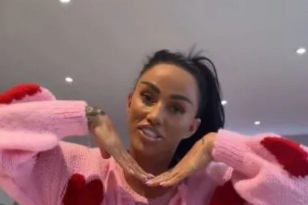 Katie Price fans issue same complaint with her make-up routine as star shows off new lips