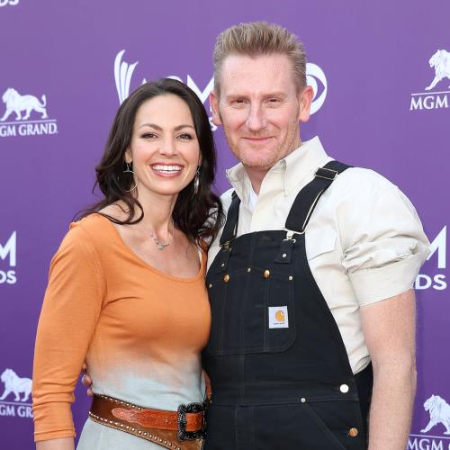 Country singer Rory Feek denies leaving daughter with a cult