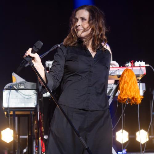 Alison Moyet felt she had to be ‘voluminous to be heard’