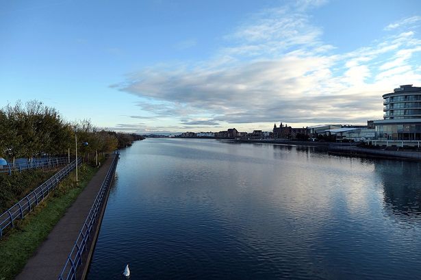 Tragedy as man’s body found in lake after police cordon off area