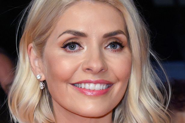 Holly Willoughby’s ‘revenge’ following Phillip Schofield’s thinly-veiled digs on explosive Cast Away show