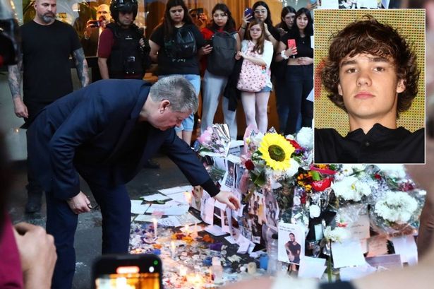 Liam Payne’s heartbroken dad Geoff reads tributes outside hotel where star son fell to his death