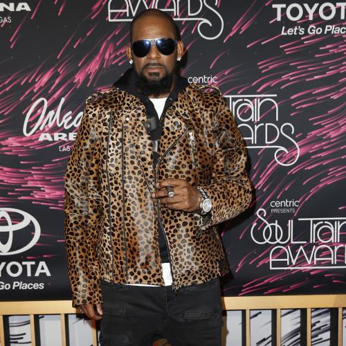 R Kelly’s daughter accuses singer of sexually abusing her