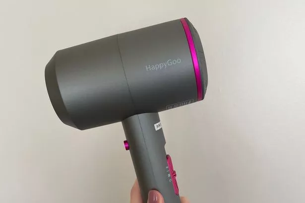 ‘I put Amazon’s bestselling £43 hair dryer to the test on my long locks – here’s what I thought’