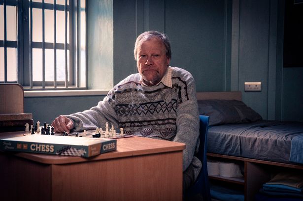 Coronation Street’s Roy Cropper joins in on sweary football chant – and fans can’t get enough of it