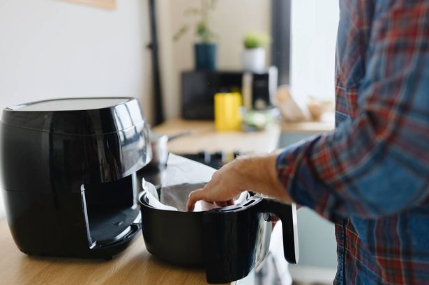 People left in stitches after foodie makes cup of tea – without using kettle