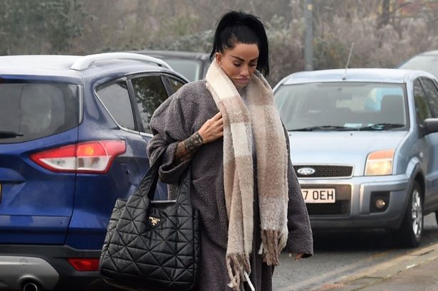 Katie Price carries £3.2k Prada bag as she heads to panto rehearsals