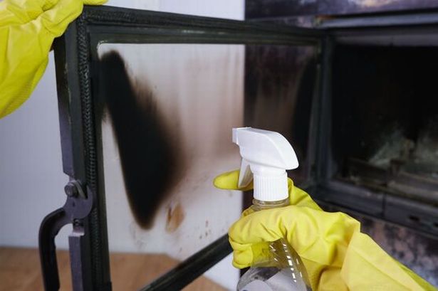 Remove soot from wood-burning stove in minutes with simple method