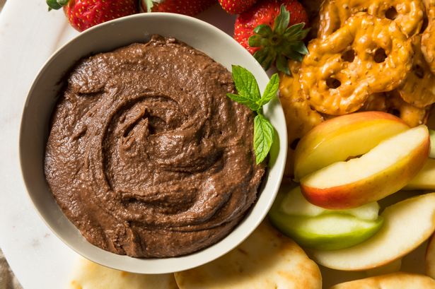 Healthy chocolate hummus recipe with just 44 calories is perfect for weight loss