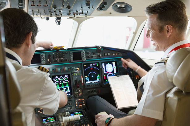 ‘I’m a pilot – there’s a huge perk passengers can get if they ask easy question’