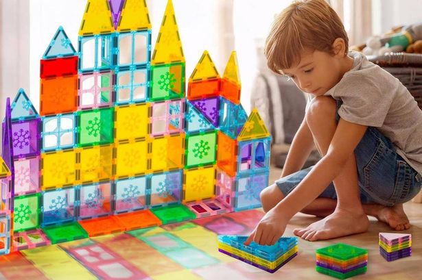 Shop ‘fun and educational’ 120-piece building block set for 33% less that will arrive by Christmas