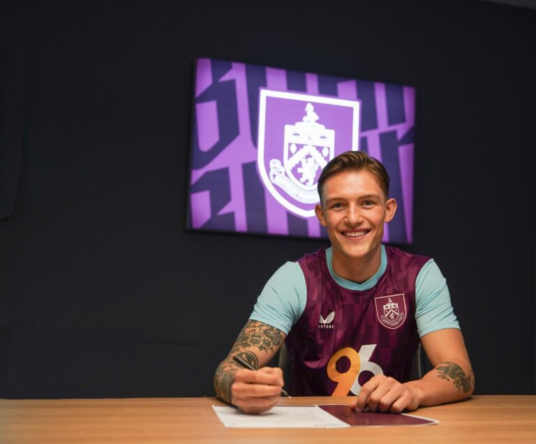 Clarets complete signing of Peru international Oliver Sonne