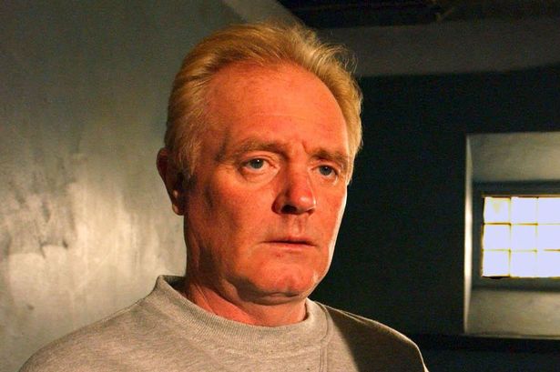 Coronation Street fans ‘figure out’ double return for Les Battersby funeral – and they are icons