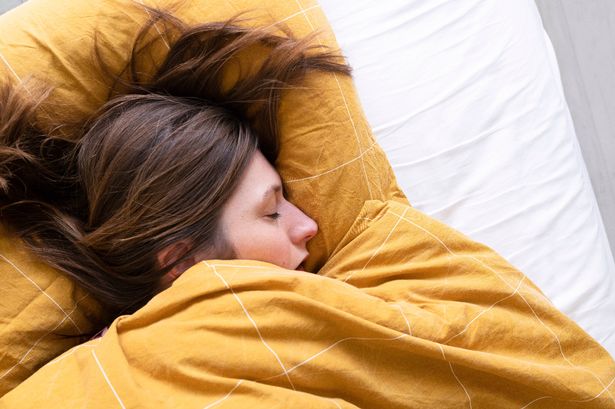 Onion and potato remedy can help you sleep better while battling cold