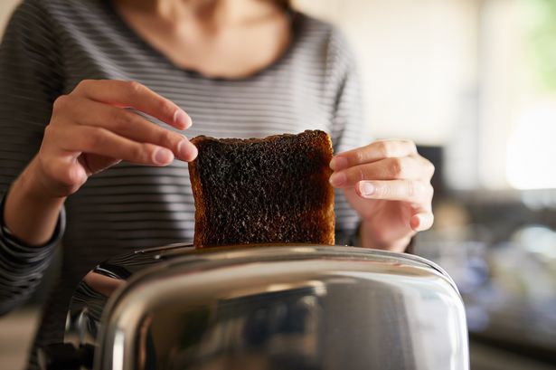 Health expert issues warning to anyone who eats toast for breakfast