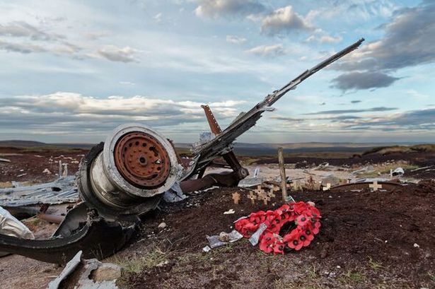 Peak District hiking trail that takes you to remains of WW2 bomber crash