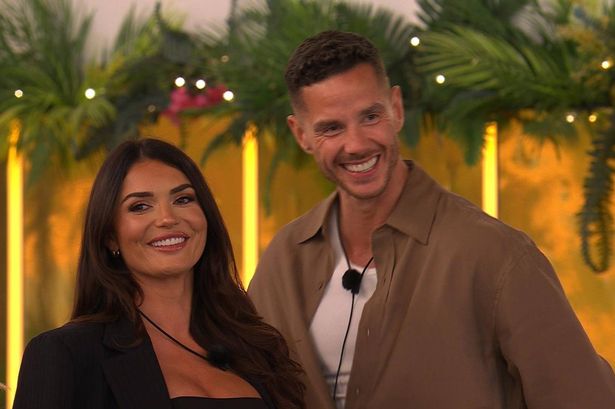 Scott Thomas’ twin Adam addresses Love Island fix rumours as Ekin-Su makes bombshell entrance