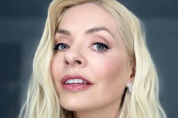 Holly Willoughby has been wearing this anti-ageing foundation for Dancing on Ice