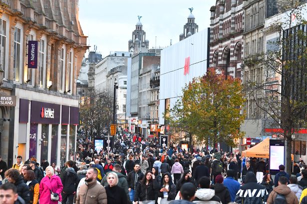 Major high street chain slashing prices on 900 items to £1 – including batteries and biscuits