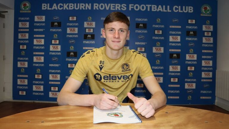 Highly-rated goalkeeper Michalski extends Blackburn Rovers stay