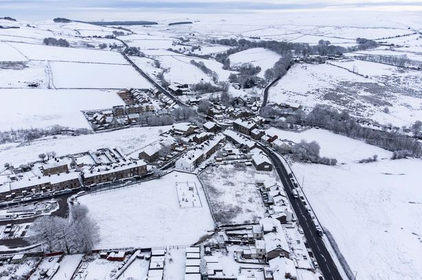 Live weather updates as Lancashire hit by blanket of snow overnight