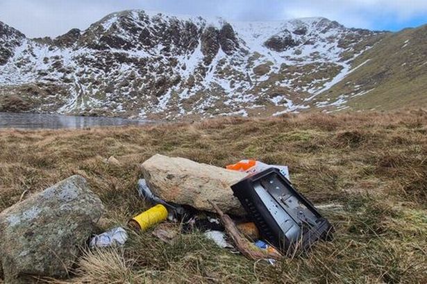 Litter louts spark outrage after ‘horror’ of trash is left at UK beauty spot