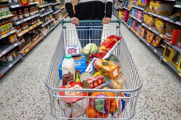 ‘I supermarket shop for a living – let me near your trolley and I’ll immediately swap these 10 items