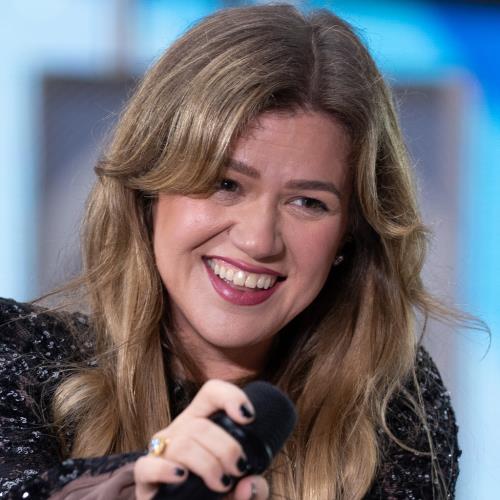 Kelly Clarkson recalls being told off for wanting to compliment someone