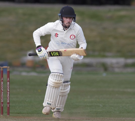 Tonge triumph against Lostock thanks to last-wicket stand