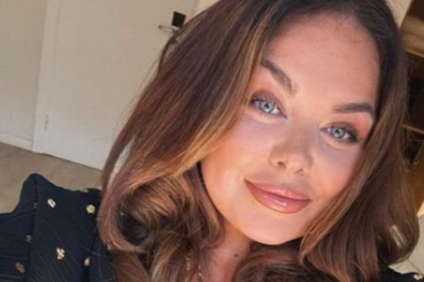 Scarlett Moffatt gives a masterclass in hot weather dressing in breezy ‘Mamma Mia’ dress