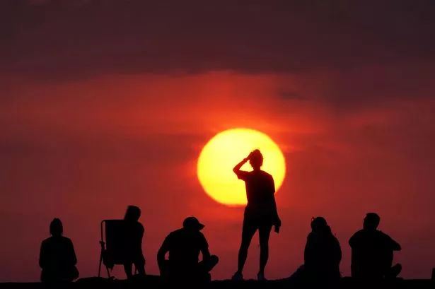 Met Office warns of month-long heatwaves in UK and above 45C temperatures