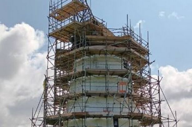 Scaffolding is back on Blackpool building as fight continues to save landmark