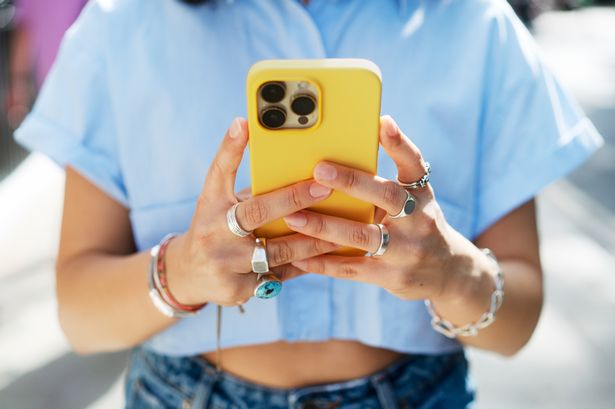 Big change announced for Vodafone and Three mobile customers