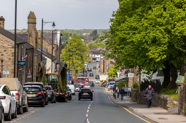 Why some countries drive on the left and others drive on the right