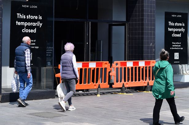 Major town centre fashion shop temporarily closed after ‘flood’