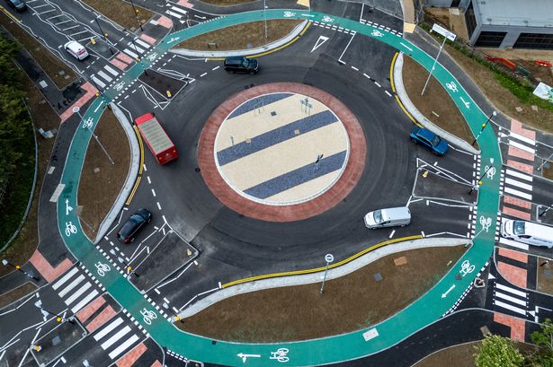 Roundabout so complicated it needs 3-minute video opens in UK