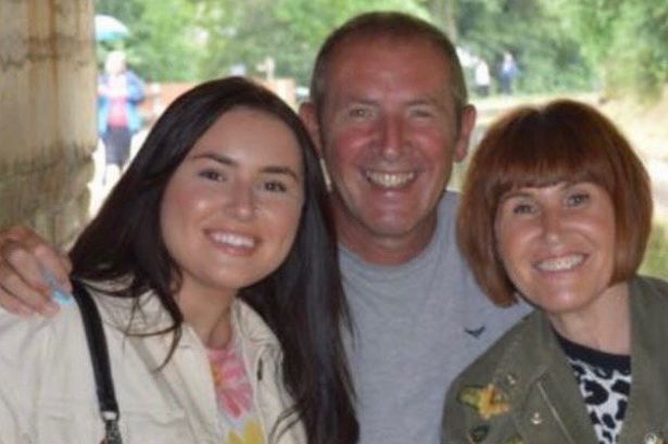 ‘My final photo with my late dad hurt me so much, I took up bodybuilding and lost 6st’