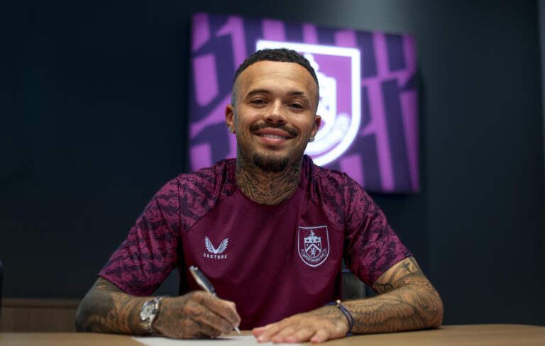 Clarets complete signing of Dutch international Quilindschy Hartman