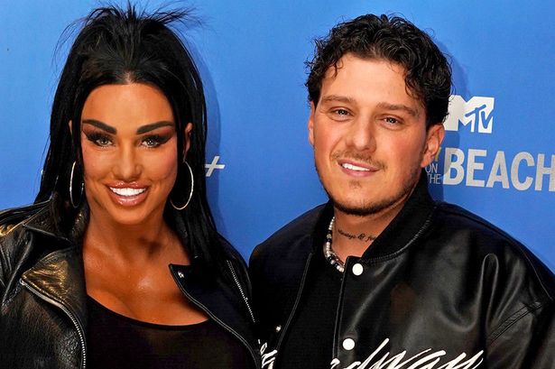 Katie Price’s boyfriend JJ Slater issues relationship ‘ultimatum’ after split rumours