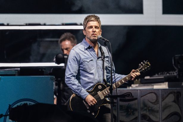 Noel Gallagher fans realise reason why he always has straw in mouth before Oasis gigs