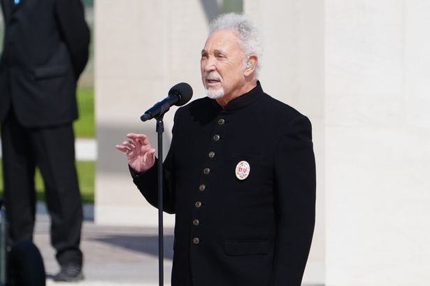 Tom Jones cancels show hours before performance after health advice