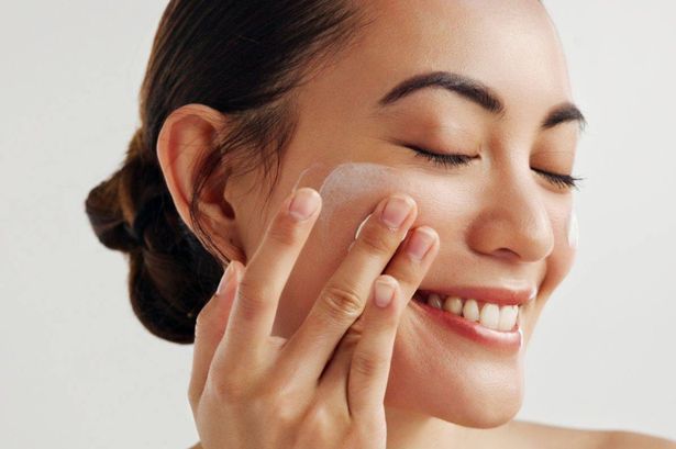 Get a sunkissed glow with this 7-piece summer essentials kit worth £158 that’s under £70