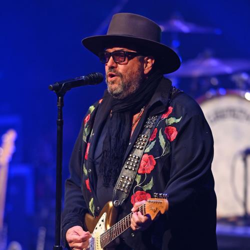 The Mavericks’ Raul Malo shares deportation fears