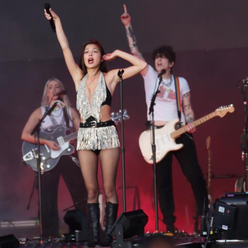 Olivia Rodrigo pays for entire band and crew to get free therapy