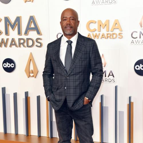 Country star Darius Rucker pulls gig mid-set: ‘I just can’t sing’
