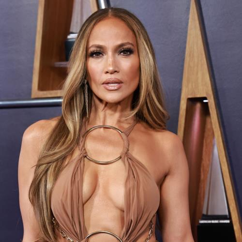 Jennifer Lopez suffers wardrobe malfunction: ‘I’m glad I had underwear on!’