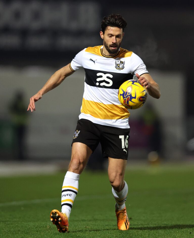 Former Blackburn Rovers skipper Jason Lowe joins League Two side