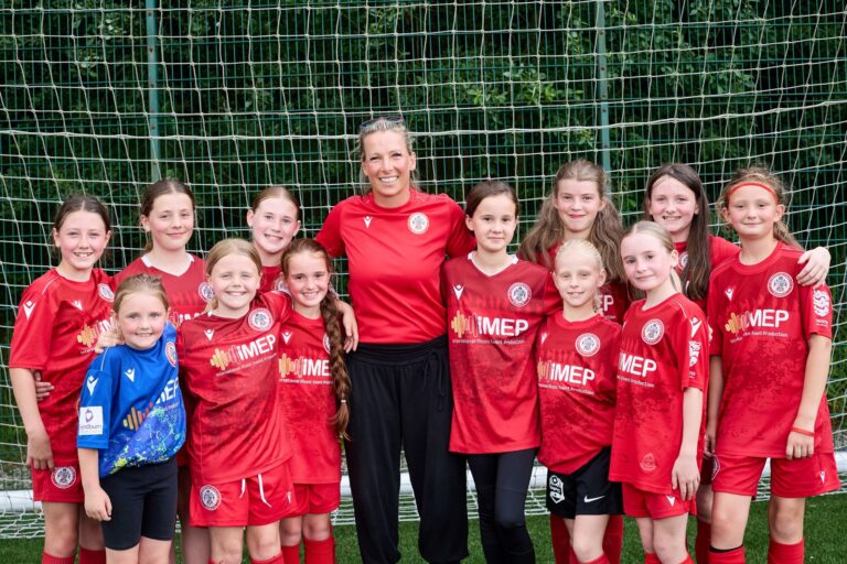 Former England Lionesses goalkeeper inspires East Lancs girls team