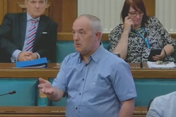 Councillor apologises after comment on mosques