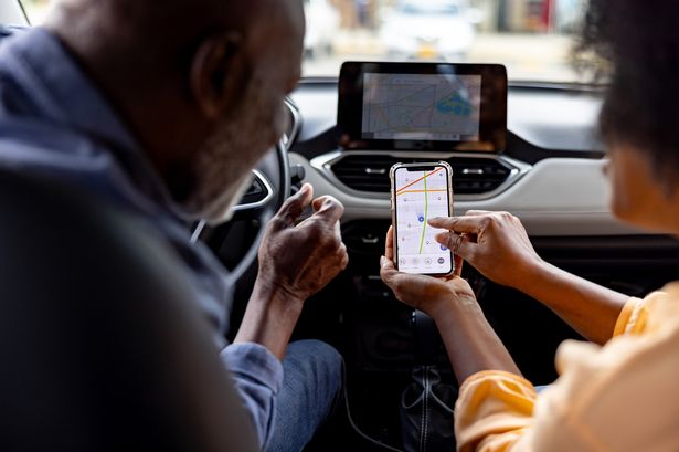 Department of Transport issues update on claims it will ban use of GPS apps like Google Maps next year